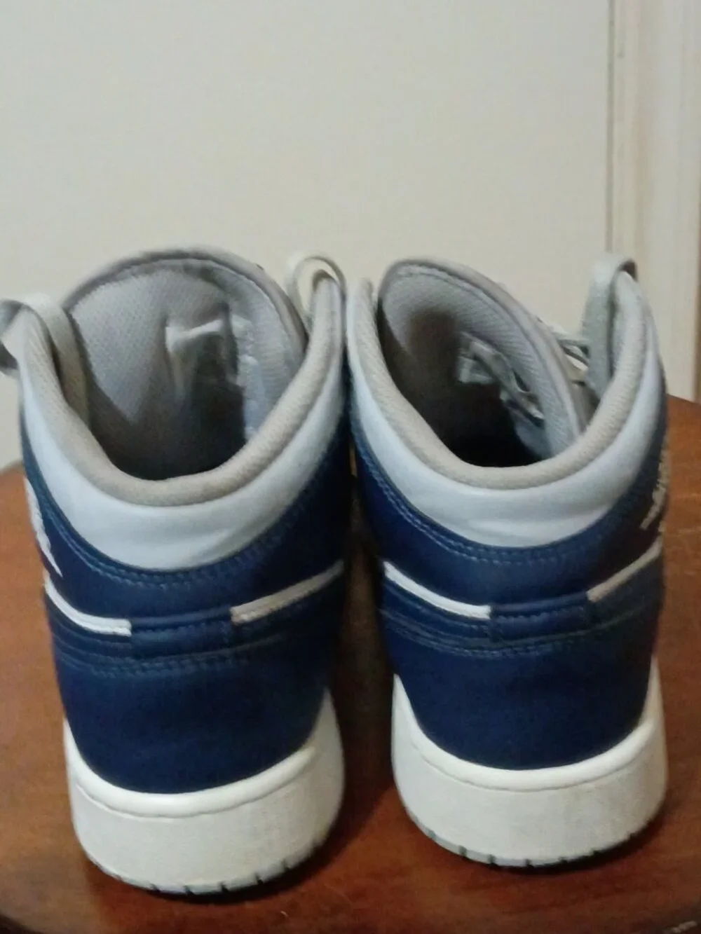 Nike Air Jordan 1 Mid Kids Mid Top Leather Gray/White/Blue 6.5Y DQ8423-104